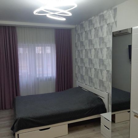 Apartmens On St. Fesenkovskaya 15 Apartment Харков Екстериор снимка