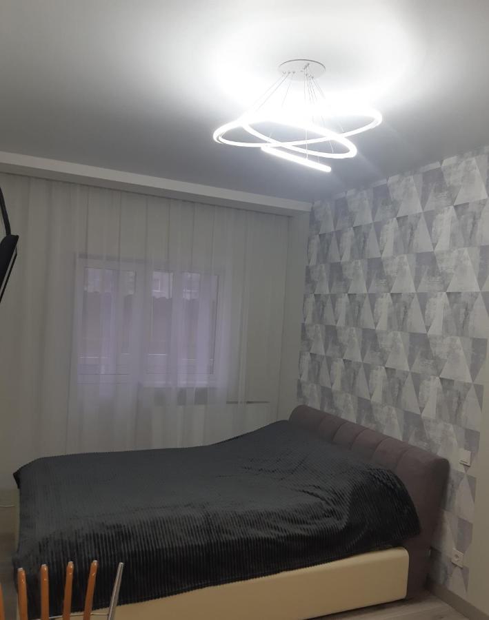Apartmens On St. Fesenkovskaya 15 Apartment Харков Екстериор снимка