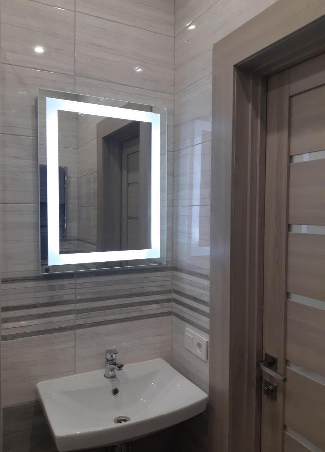 Apartmens On St. Fesenkovskaya 15 Apartment Харков Екстериор снимка